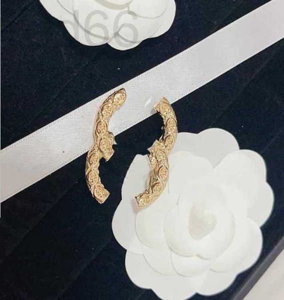 

pins, brooches designer 23ss fashion brand letter designer high-quality letters women men rhinestone pearl pin wedding party metal accessori, Gray
