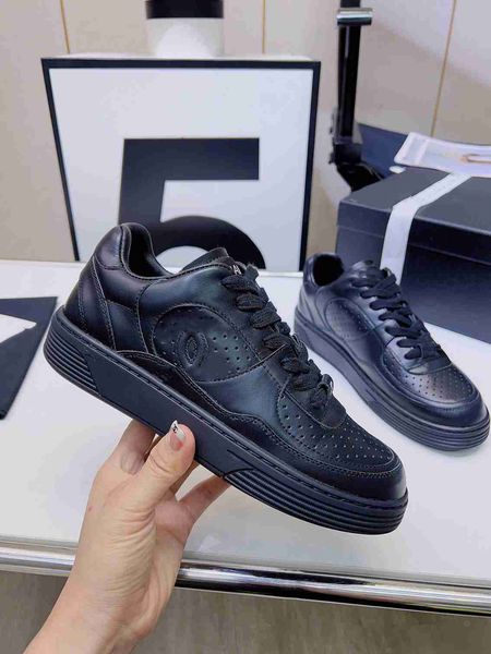 

designer athletic running shoes ccity trainer women outdoors sports shoes channel zapatos casual retro sneakers n151