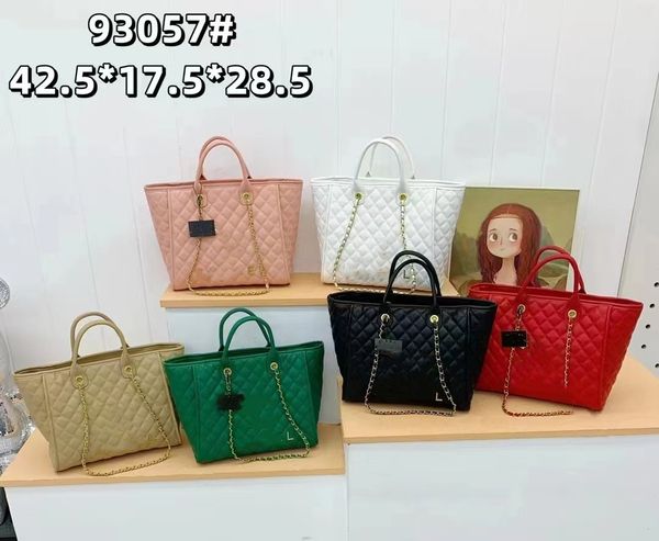 

luxury girls diamond lattice handbags big kids metal letter single shoulder shopping bag fashion children pu leather messenger tote bag s021, Black