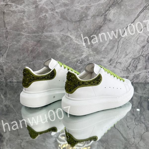 

2023 leather casual shoe designer loafer sneakers for men's and women fashion leather vintage glitter flat shoe xsd221117, Black