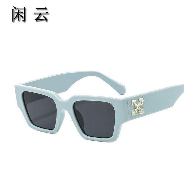 

2022 new style box snowflake decoration small frame fashion trend network red street shooting speed sunglasses female, White;black