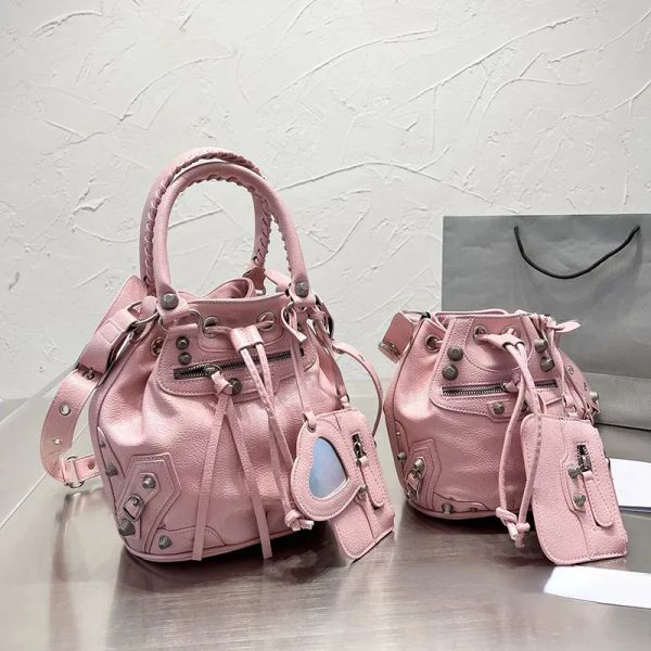 

night bag crochet bucket bag cool girl crossbody bag mini tote bag large capacity shoulder bag leather multi-pocket riveted mirror small pur