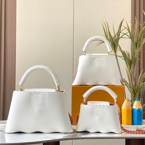 

fashion designer metal micro label detachable adjustable shoulder belt single shoulder cross body handbag full of advanced feeling