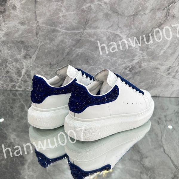 

2023 new luxury leather casual shoe designer loafer sneakers for men and women fashion leather vintage glitter flat shoe xsd221117, Black