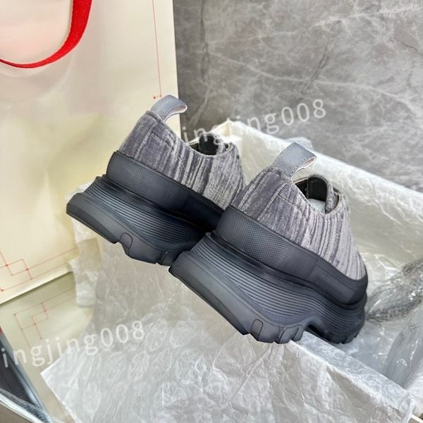 

new luxurys designer shoes mens womens shoe black white grey casual trainers outdoor sports sneakers size 35-46 xsd230430