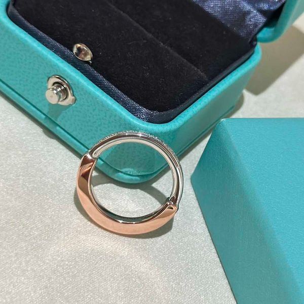 

luxurys designer ring for women colour separation fashion and exquisite u-lock love rings trend band simple two-coloured personality style j, Silver