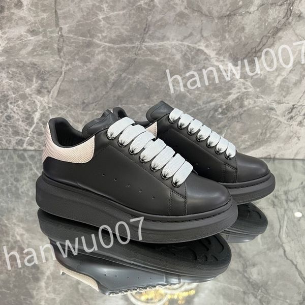 

designer casual lace up leather color matching board shoes black and white women's sports designer sports shoes xsd221133