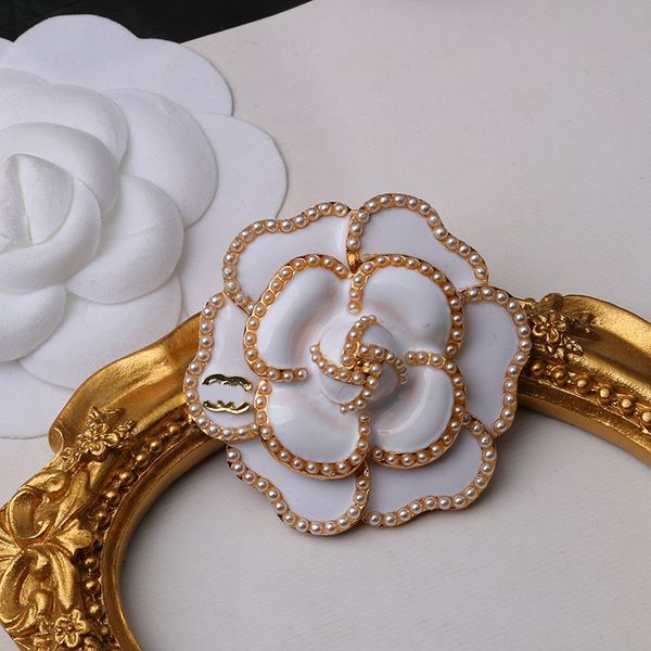 

famous design luxury designer brooch women letter elegant camellia brooches suit pin gold plated fashion jewelry clothing decoration accesso, Gray
