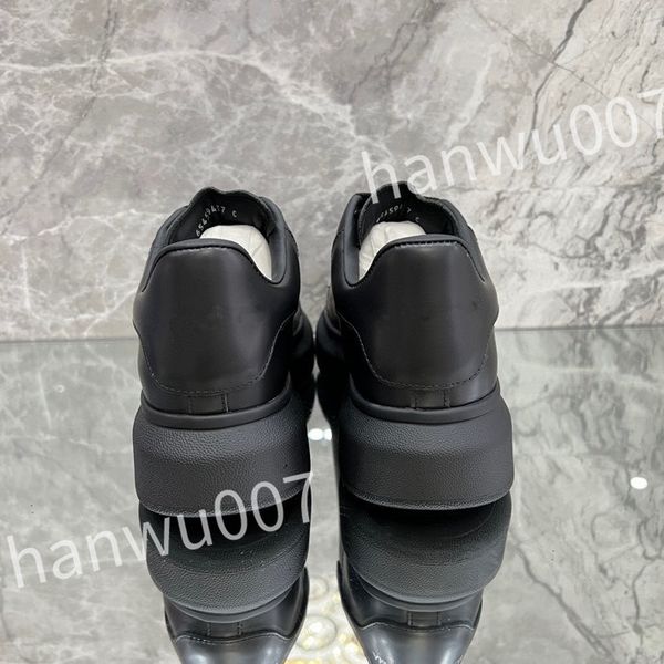 

2023 new women sport running shoe black fashion designer shoes outdoor fitness trainers sneakers black white men casual xsd221131