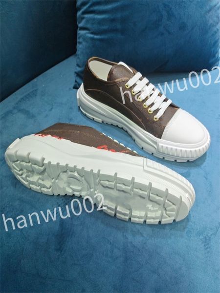 

2023 new designer flat sneaker trainer casual shoes canvas leather white letter overlays fashion platform mens womens low sneakers dc220517, Black