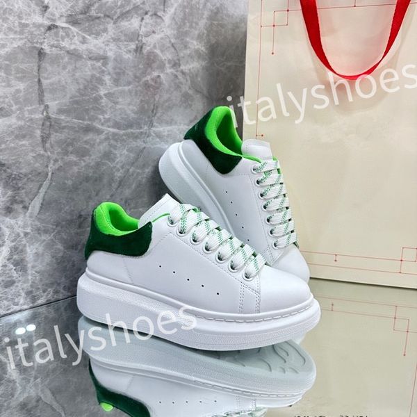

new brand men women running shoes sports skateboarding ones shoe high white black outdoor trainers sneakers xsd221101