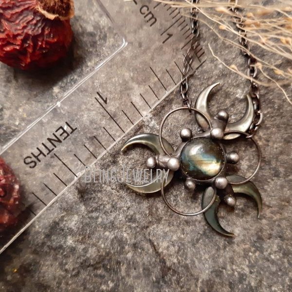 

pendant necklaces nm39833 double horn bacteriological hazard zombie apocalypse fanat biohazard sign necklace natural stones good gift 230707, Silver