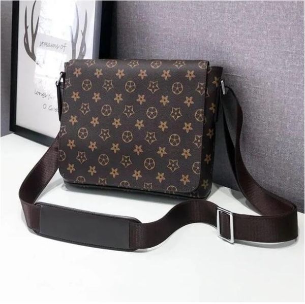 

2023 quality Handbags Men Leather TRIO Messenger Bags Luxury Shoulder Bag Make up Bag Designer Handbag Tote Man's bag