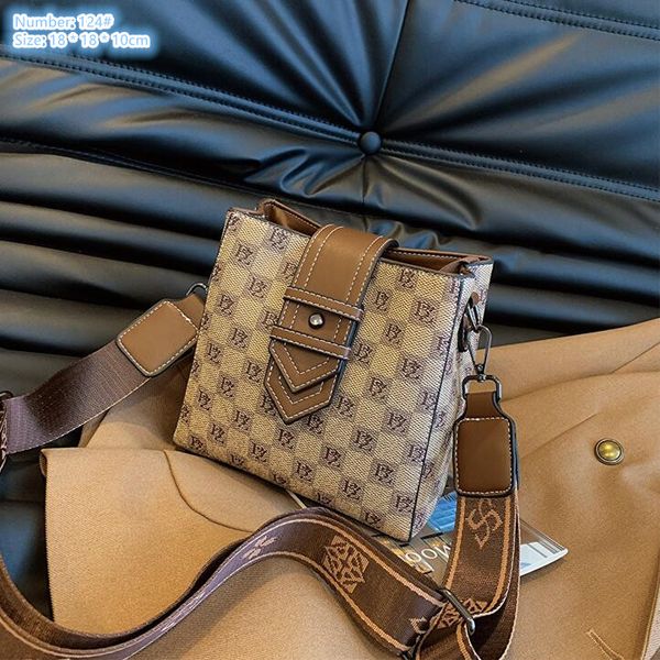 

factory wholesale ladies shoulder bags 2 colors simple and versatile wear-resistant retro bucket bag elegant belt decoration women backpack
