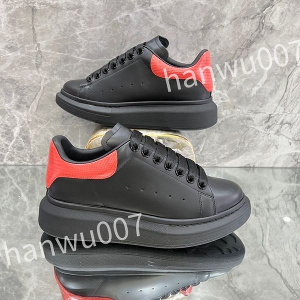 

2023 new luxury designer casual lace up leather color matching board shoes black and white women's sports designer sports shoes xsd2211