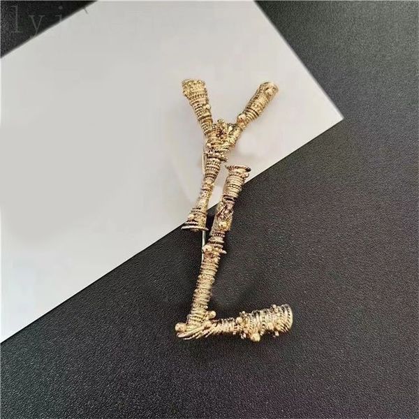

letter designer brooches plated gold jewelry clothing women unique metals fashion broche punk charming luxury brooch classics jewllery zb042, Gray