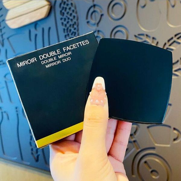 

new fashion acrylic cosmetic portable mirror folding velvet dust bag mirror with gift box girl make up tools high quality