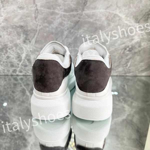 

new brand men women running shoes sports skateboarding ones shoe high white black outdoor trainers sneakers xsd221101