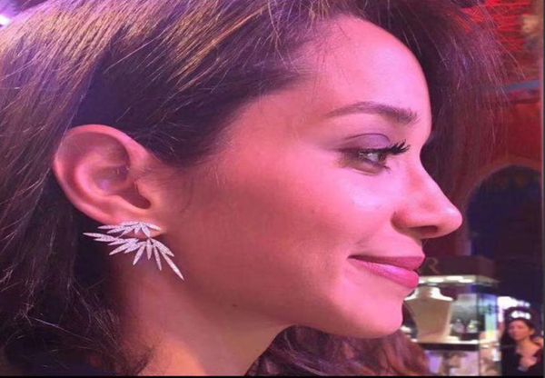 

2021 new designer jewelry s925 silver needle angel wing earrings double front and back earrings micro inlaid with zircon creative 9946481, Golden