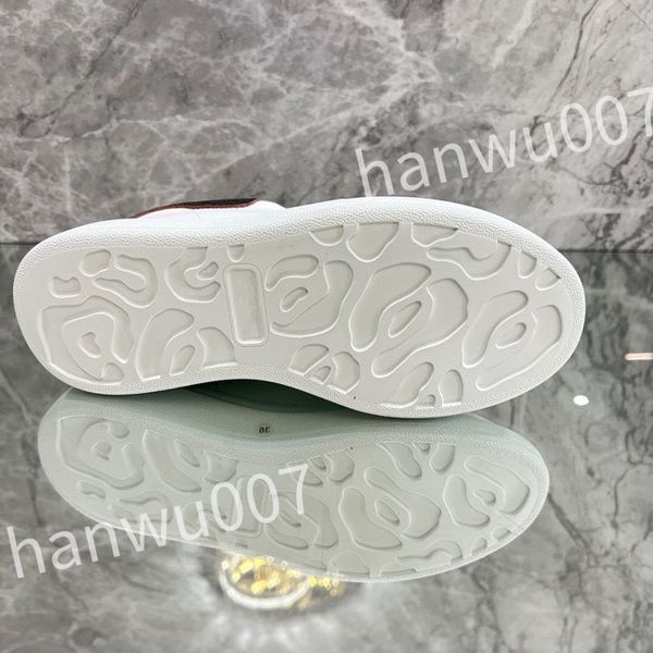 

new luxury designer casual lace up leather color matching board shoes black and white women's sports designer sports shoes xsd221133