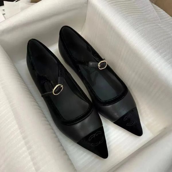 

pure original small fragrant wind single shoes female pointy 2023 spring new french vintage pointy one button mary jane shoes female, Black