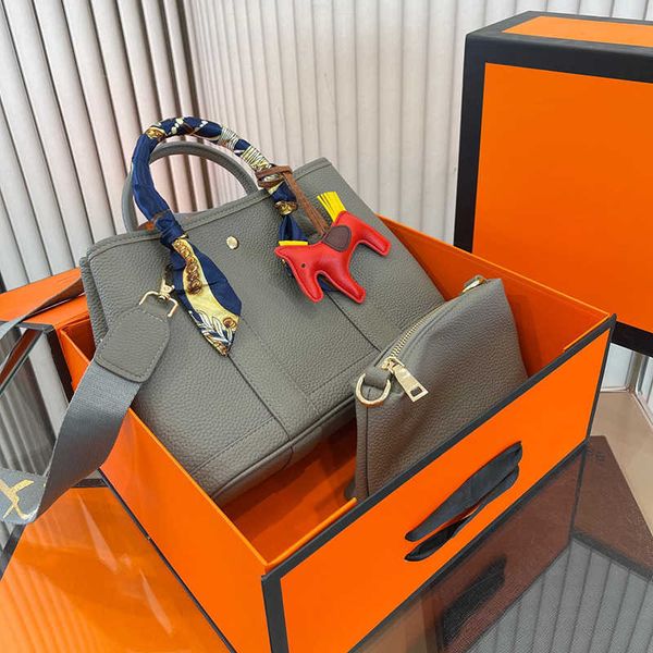 

fashion garden bag women totes leather handbag scarf horse charm with shoulders straps tote wallet