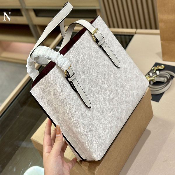 

fashion tote bag body canvas material feel delicate hand exquisite travel fashion matching size 25x21cm with gift box bag