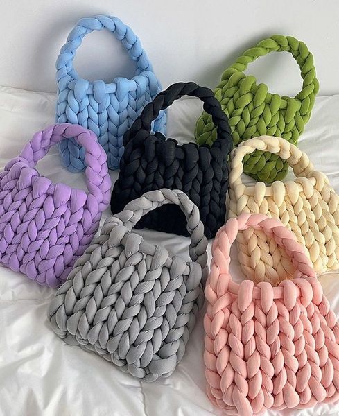 

chunky yarn knit shoulder bag thick bulky giant wool handwoven handbag