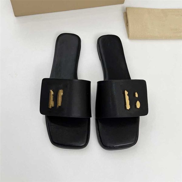 

fashion slippers 2023 qq luxury design summer men and women flat shoes thick sole leather rubber letter logo casual cartoon slippers 01-05, Black