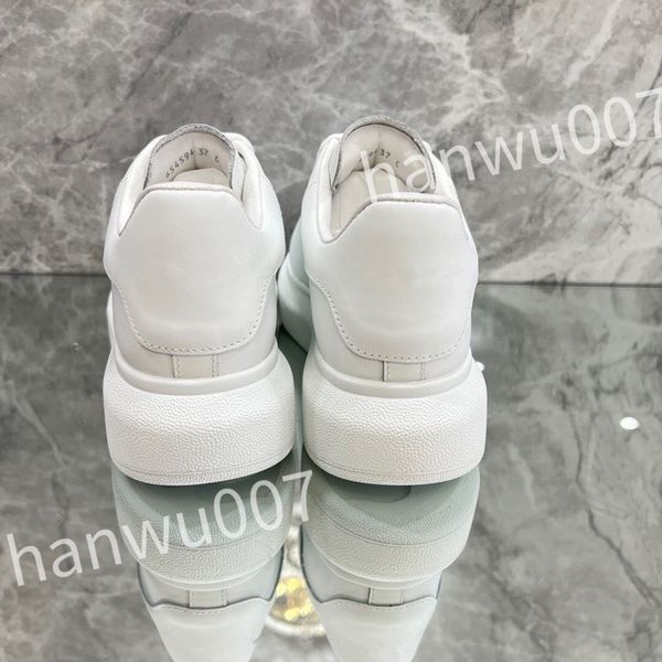 

2023 new women sport running shoe black fashion designer shoes outdoor fitness trainers sneakers black white men casual xsd221131