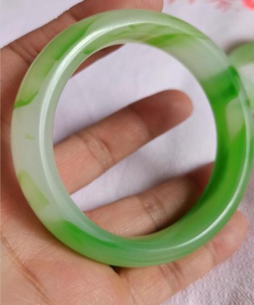 

5662mm natural kunlun jade fluttering jade bracelet del ivery8143378, Black