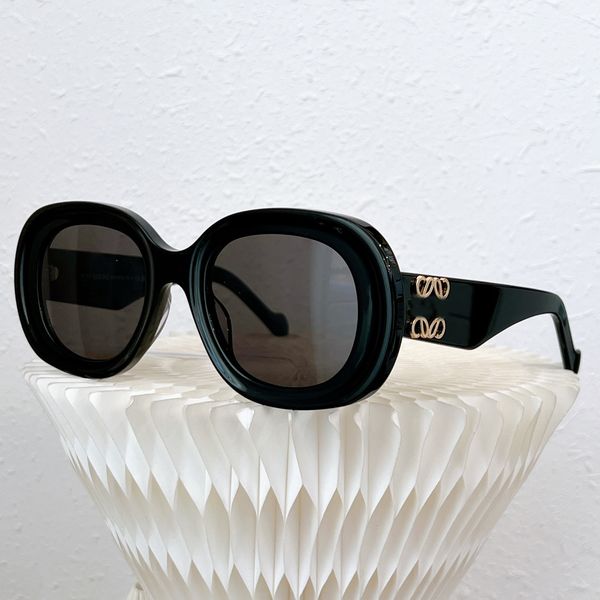 

solid color lewe sunglasses, circular thick frame plate glasses, street style, p taking sunglasses, White;black