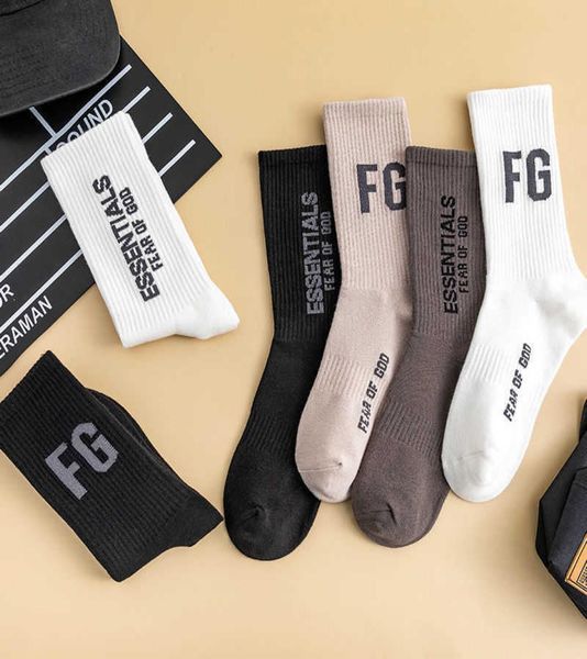 

fg letter basketball socks men039s and women039s fashion personality hip hop european and american street middle tube korean1276803, Black