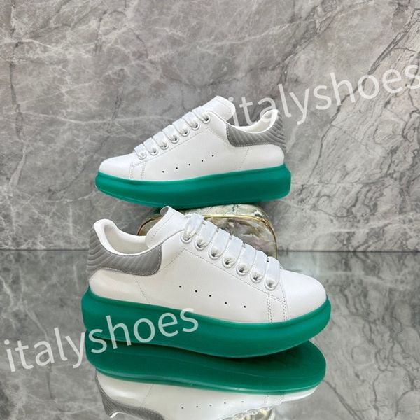 

new mens sneakers bread shoes fashion trend classic floral designer casual versatile outdoor driving airport walking xsd221103, Black