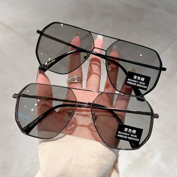 

sunglasses psensitive color changing sunglasses handsome men super light handsome driving uv resistant sunglasses sun shading and sun protec, White;black