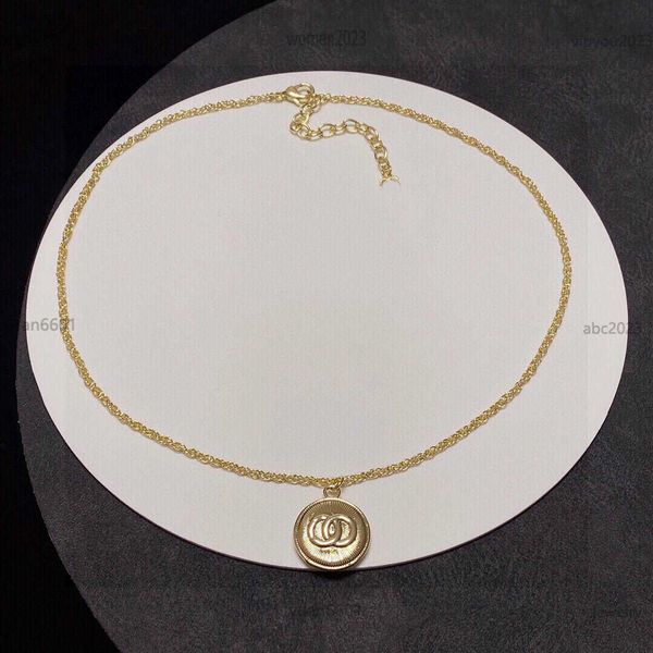 

designer women pendant necklaces gold fine chain jewelry logo embossed round plate pendant pendant necklace #including box, Silver