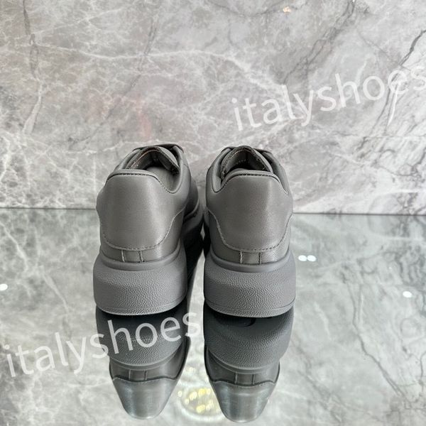 

2023 new mens sneakers bread shoes fashion trend classic floral designer casual versatile outdoor driving airport walking xsd221102, Black