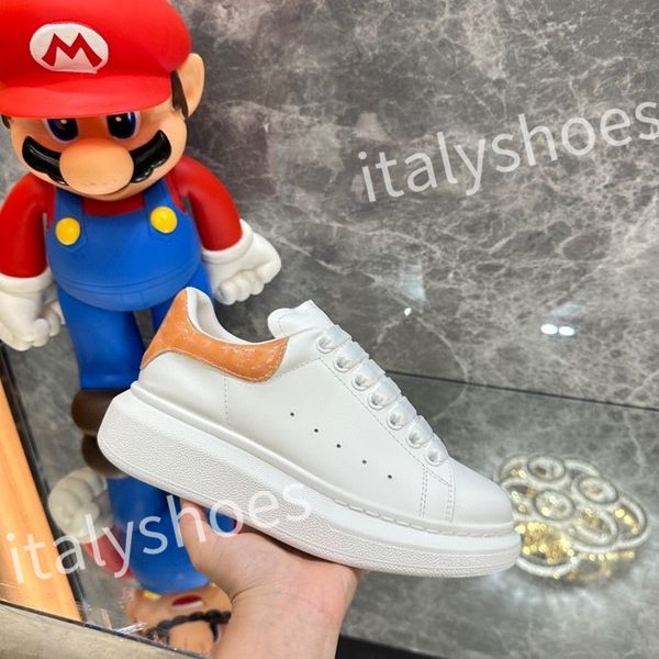 

2023 luxury designers shoes casual men women white leather platforms black outdoor sneakers fashion lady outdoor shoes xsd221105