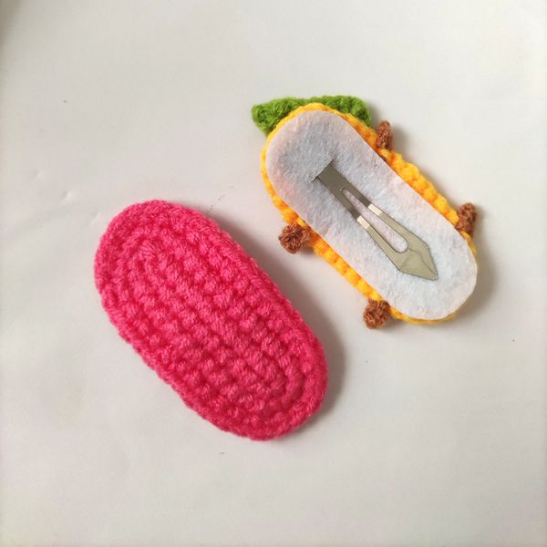 

2023 new arrival hand knitted cartoon figure hairpin