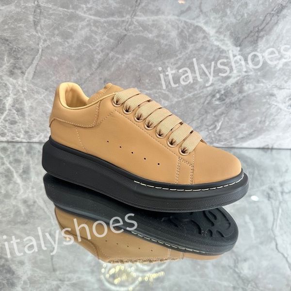 

2023 new mens sneakers bread shoes fashion trend classic floral designer casual versatile outdoor driving airport walking xsd221102, Black