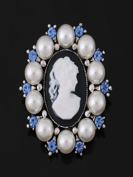 

imitation pearl surrounding vintage cameo brooch for women or wedding3138347, Gray