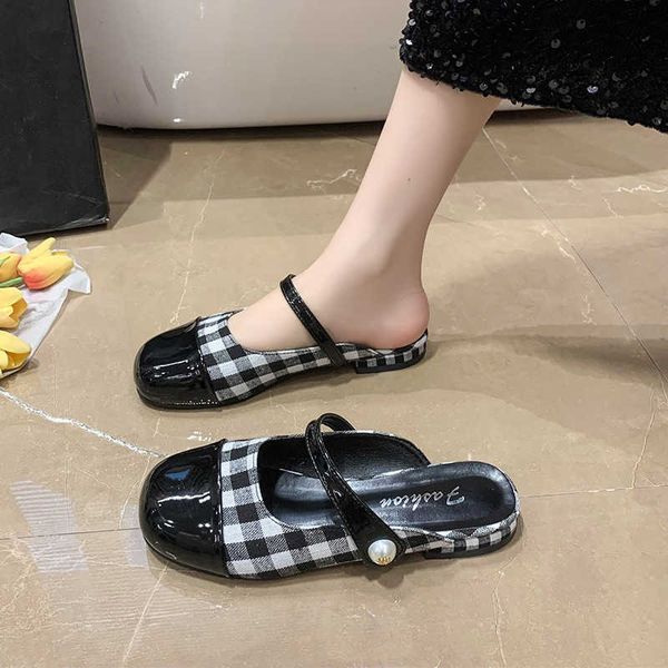 

xiaoxiangfeng baotou for women's outwear 2023 summer new square headed colored flat bottom lazy slippers, Black