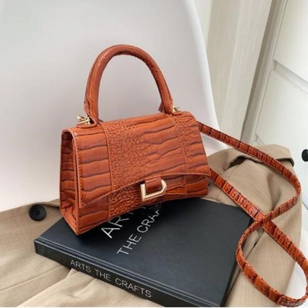 

2023 a luxury designer hourglass bag ladies crocodile pattern shoulder bags leather ladiess handbag presbyopia wallet messenger backpack