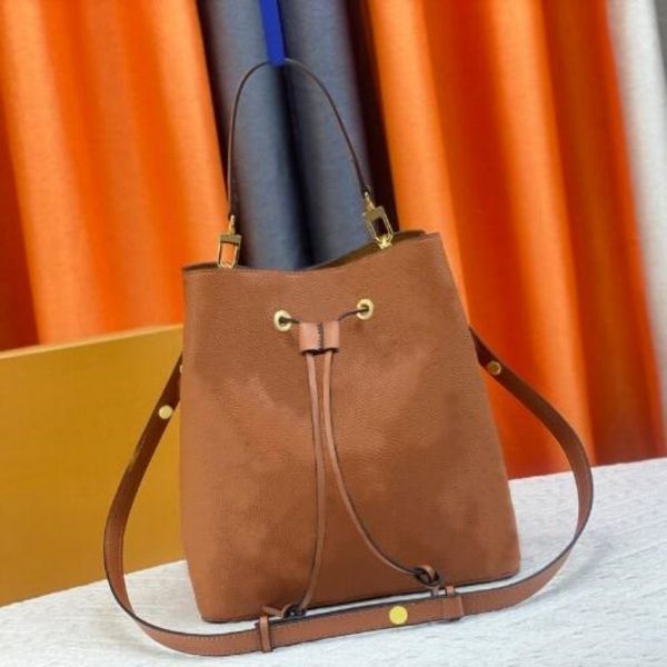 

designer emboss bucket bag womens vintage print shoulder bag large capacity genuine leather drawstring bags fashion temperament crossbody ba