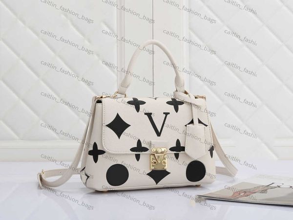 

luxury designer bags ladies fashion v -lock designer handbag casual shoulder bag leather handbag large capcaity shoulder bags caitlin_fashio
