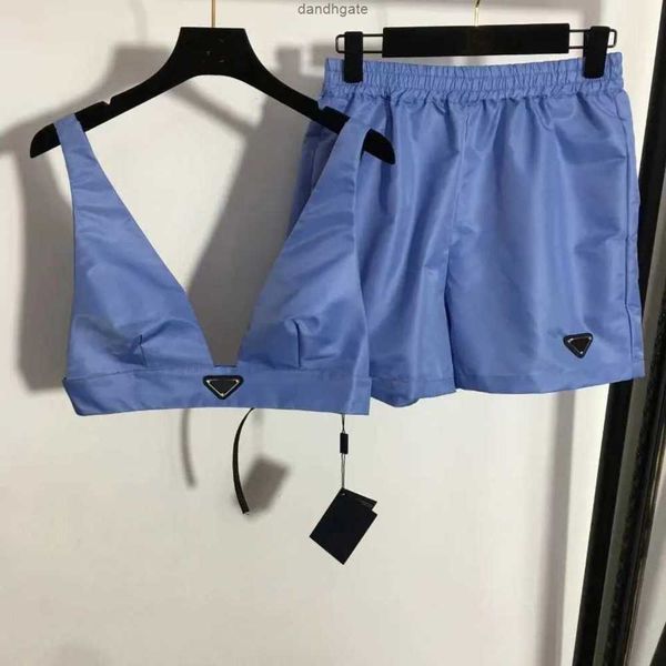 

women's two piece pants with triangle metal v neck vest mini short set streetwear fashion crop 23ss new tracksuit nzck, White