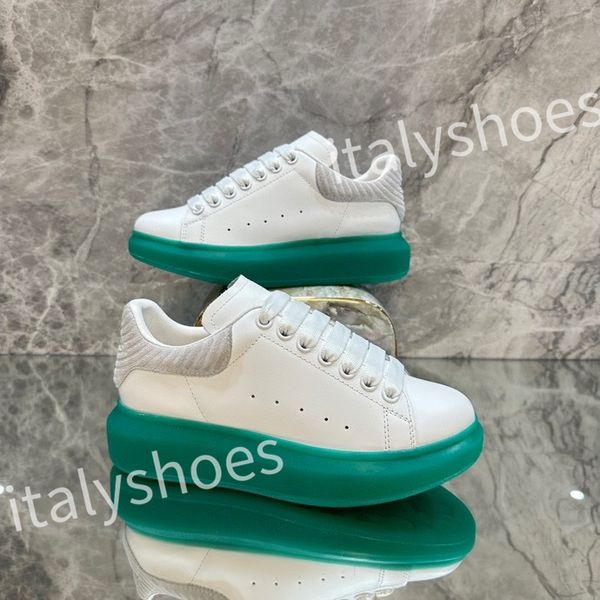 

new luxury mens sneakers bread shoes fashion trend classic floral designer casual versatile outdoor driving airport walking xsd221103, Black