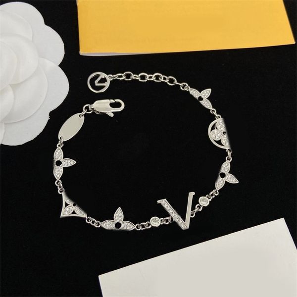 

lock bangle bracelet flower bracelets luxury jewelry for women crystal 18k gold plated silver diamond jewelrys v letter bracelet chain men w, Golden;silver