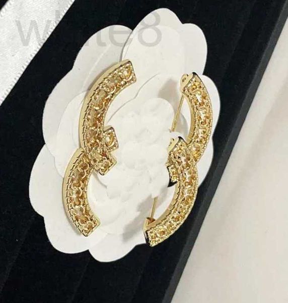 

pins, brooches designer 23ss fashion brand letter designer letters lapel p women men crystal rhinestone jewerlry accessories gift with figur, Gray