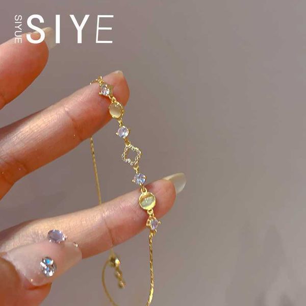 

siyue new gold retro french advanced four-leaf clover bracelet light luxury small and delicate women's style, Golden;silver